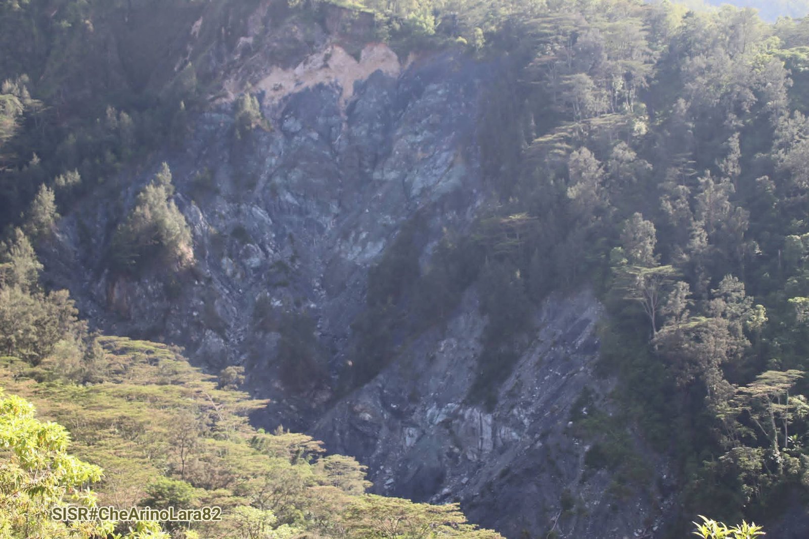 Rai monu no halai iha Suku Rotuto, Foto : Che Arino Lara 82