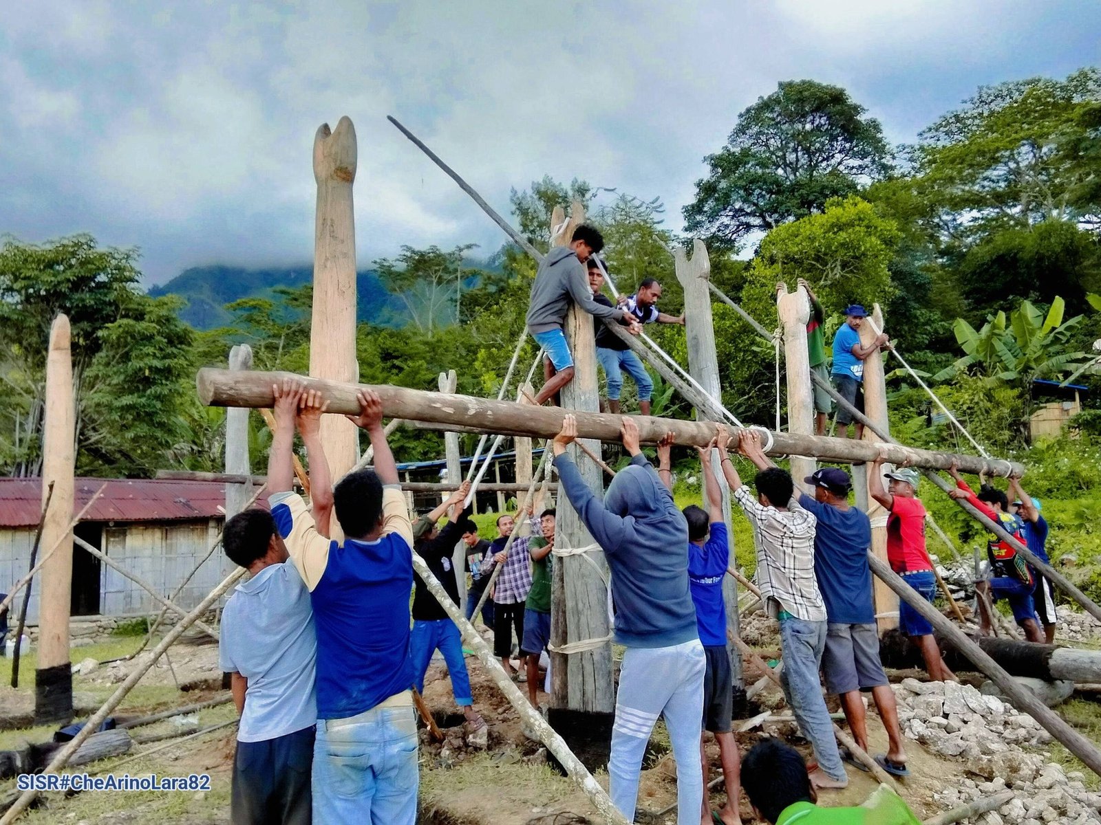 KE UMA KADUNAN BOELOKO BA LORON DARUAK